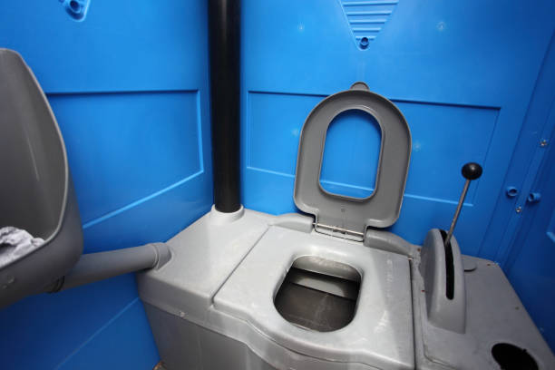 Portable bathroom rental in Winfield, MO